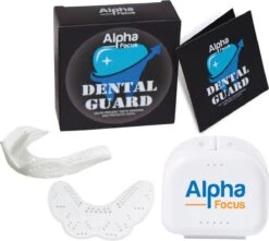 AlphaFocus Anti Knarsbitje - Gebitsbeschermer - Tandenknarsen Bitje Volwassenen & Kinderen - Bruxisme - Nachtbitje - Knarsbeugel - Tandenbeschermer - Dental Guard - Wit