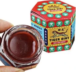 Tiger Balm - Tijgerbalsem - Rode Balsem - Sterk - Spierbalsem - Snelle & Effectieve Verlichting - 3 Stuks - 3 X 21 Gram -Zelfzorg Winkel 1200x1130