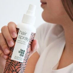 Australian Bodycare Hairspray 150ml –Een Spray Die Na Een Behandeling Tegen Hoofdluis Gebruikt Wordt | Spray Uw Haar Elke Ochtend In Als Onderdeel Van Uw Dagelijkse Verzorging -Zelfzorg Winkel 1200x1200 682