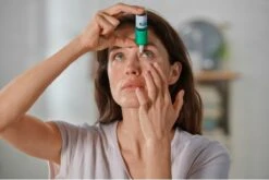 Weleda Ogentroost Oogdruppels Flacon -Zelfzorg Winkel 1200x802 4