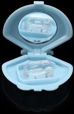 Anti Snoring Snoring Stop Stop Nose Clip Sleep Device - Anti Snurk Neus Clipje - Neusspreider - Anti Snurk Middel - Tegen Apneu - Anti Snurk Clip Met Opbergdoosje 9 Anti Snoring Snoring Stop Stop Nose Clip Sleep Device - Anti Snurk Neus Clipje - Neusspreider - Anti Snurk Middel - Tegen Apneu - Anti Snurk Clip Met Opbergdoosje -Zelfzorg Winkel 777x1200 1